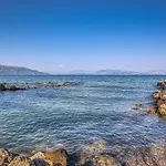 Rossa - Hideaway By The Sea Апартаменты *