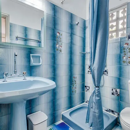 Rossa - Hideaway By The Sea Δασιά