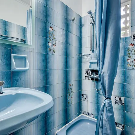 Rossa - Hideaway By The Sea *