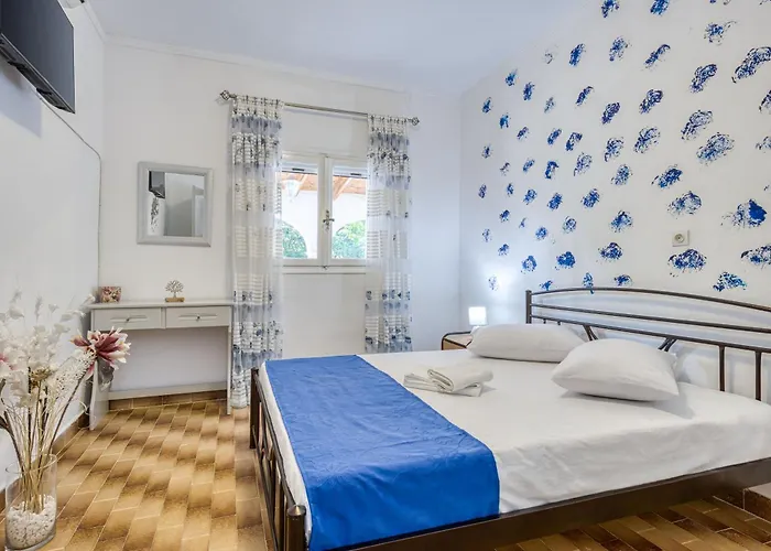 Rossa - Hideaway By The Sea Apartament *