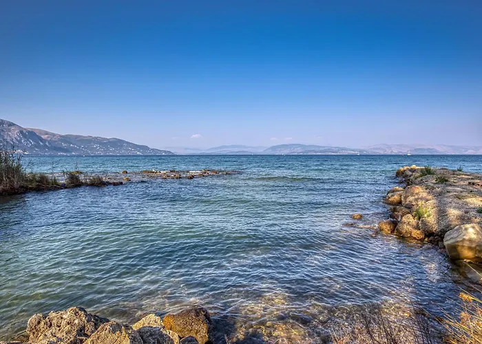 Rossa - Hideaway By The Sea Apartament *